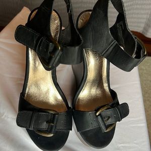 Madden Girl Anergy Black Leather Platform Wedge Sandals Women’s size 6